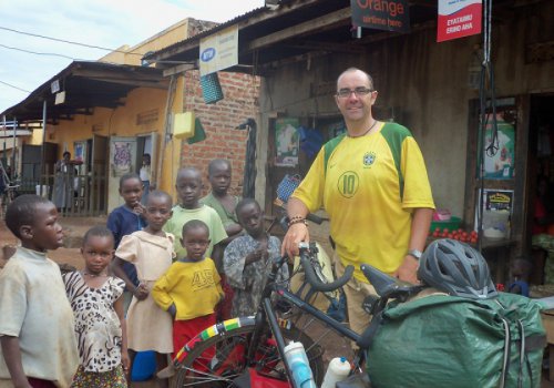 L'Afrique à vélo durant un an en solitaire - 14 h